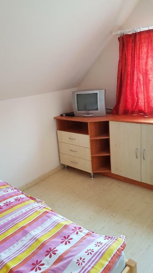 Csalad-Barat Apartman Balatonlelle Extérieur photo