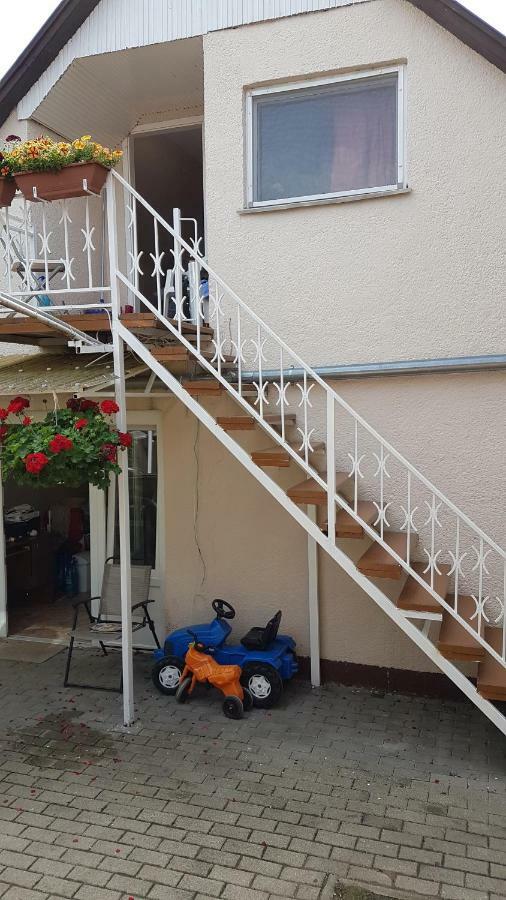 Csalad-Barat Apartman Balatonlelle Extérieur photo